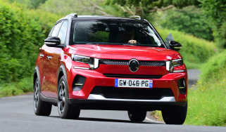 Citroen e-C3 - front cornering